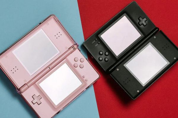 Nintendo DS Lite : analyse du design et du matériel