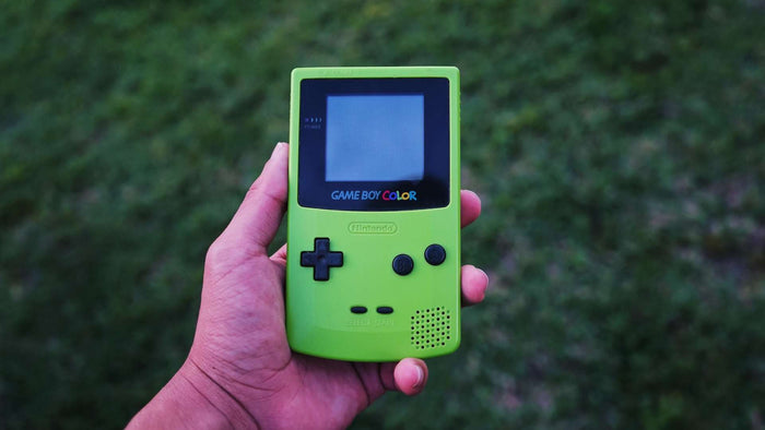 <strong>Wie spielt man farbige Spiele auf dem Game Boy?</strong>