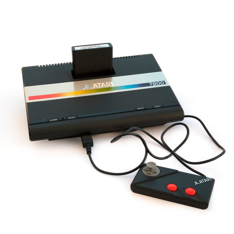 Atari 7800 Console - Retro vGames
