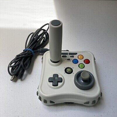 Xbox 360 Madcatz Arcade Game Stick - Retro vGames